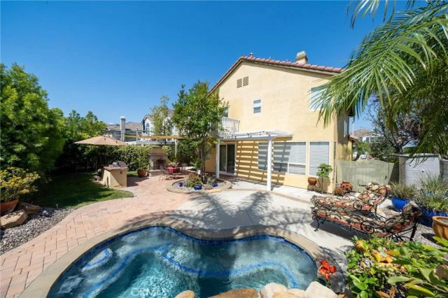26044 Bates Place, Stevenson Ranch, CA 91381