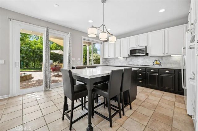 26044 Bates Place, Stevenson Ranch, CA 91381