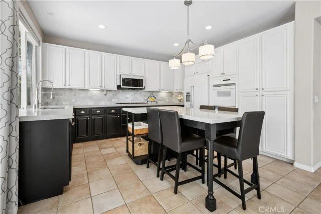26044 Bates Place, Stevenson Ranch, CA 91381