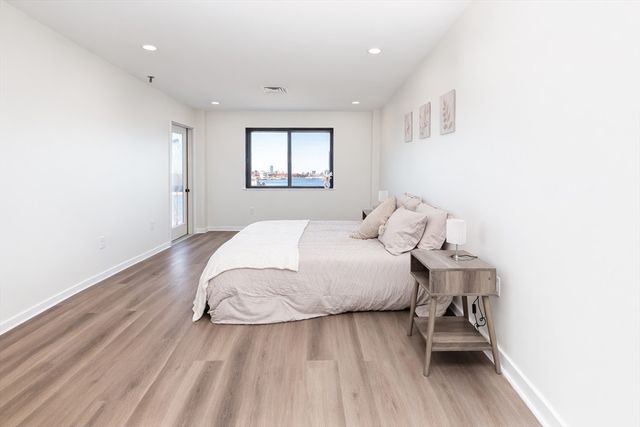 90 Quincy Shore Dr 803, Quincy, MA 02171