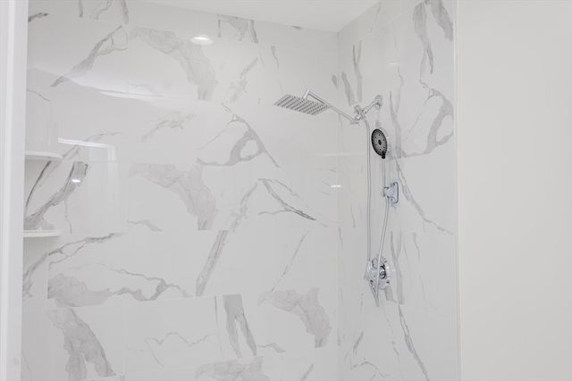 90 Quincy Shore Dr 803, Quincy, MA 02171