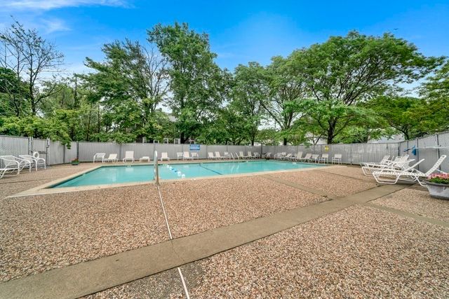 90 Quincy Shore Dr 803, Quincy, MA 02171