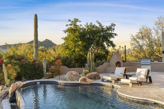 7665 E OLD PAINT Trail, Scottsdale, AZ 85266