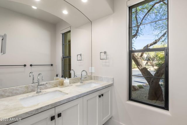 7665 E OLD PAINT Trail, Scottsdale, AZ 85266