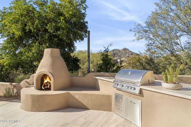 7665 E OLD PAINT Trail, Scottsdale, AZ 85266