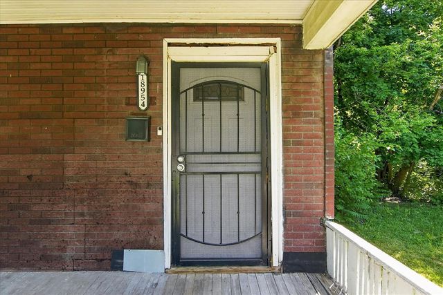 18954 Hickory Street, Detroit, MI 48205