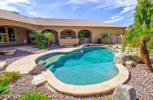 284 S 162nd Street, Gilbert, AZ 85296