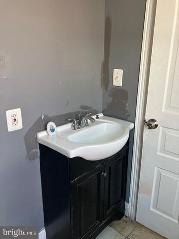 29 E FORNANCE ST, Norristown, PA 19401