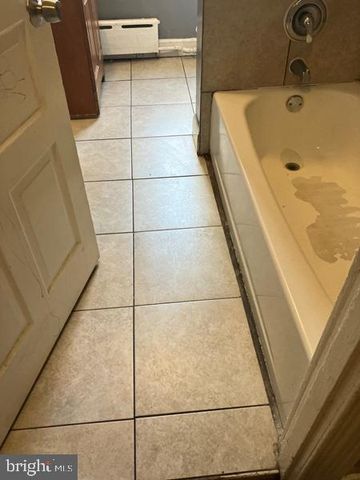 29 E FORNANCE ST, Norristown, PA 19401