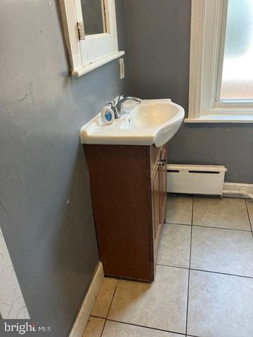 29 E FORNANCE ST, Norristown, PA 19401