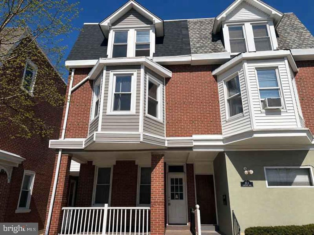 29 E FORNANCE ST, Norristown, PA 19401