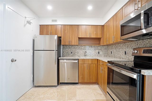 5101 Collins Ave 9M, Miami Beach, FL 33140