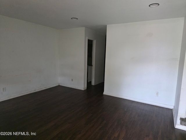 7229 KEN KNIGHT Drive E, Jacksonville, FL 32209