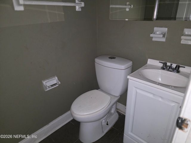 7229 KEN KNIGHT Drive E, Jacksonville, FL 32209