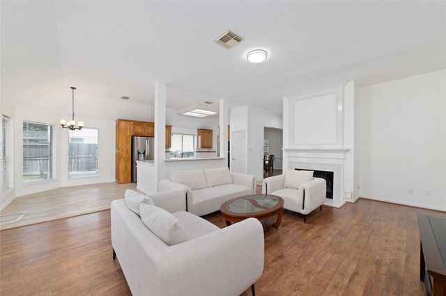 12435 Hazyglen Drive, Houston, TX 77082