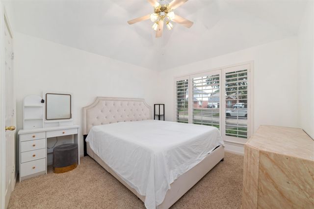 12435 Hazyglen Drive, Houston, TX 77082