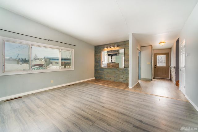 609-611 Talon Street, Gwinn, MI 49841