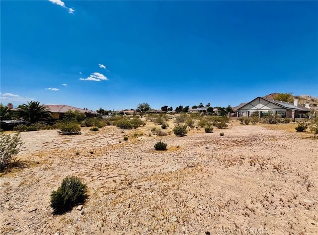 47333203 Muni Road, Apple Valley, CA 92307