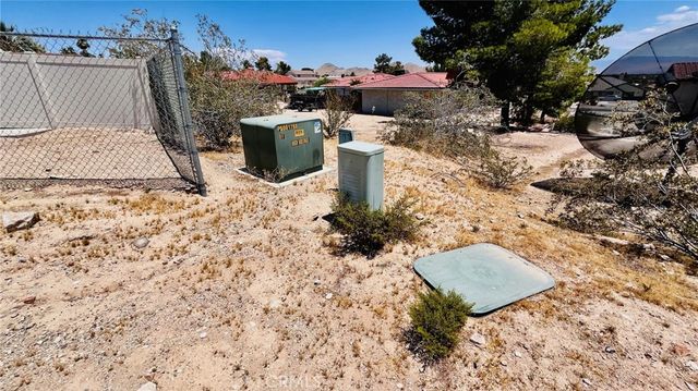 47333203 Muni Road, Apple Valley, CA 92307