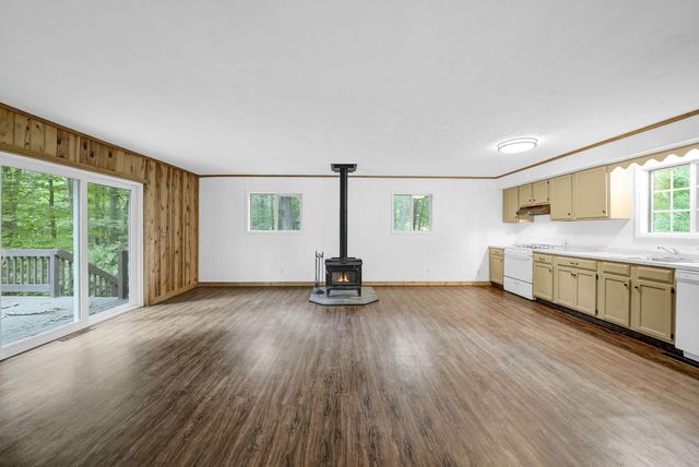 8277 W Ridge Boulevard, Stanwood, MI 49346