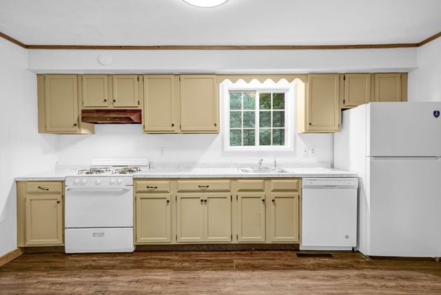 8277 W Ridge Boulevard, Stanwood, MI 49346