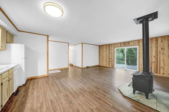 8277 W Ridge Boulevard, Stanwood, MI 49346