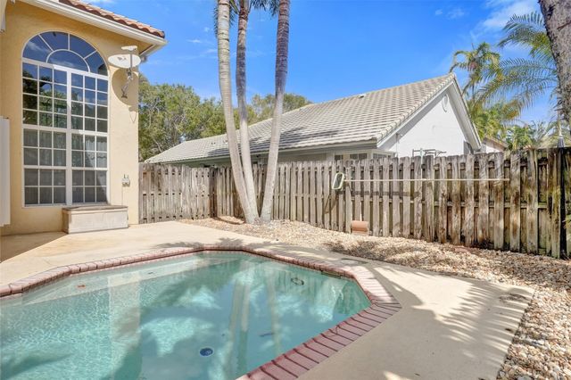 11064 Bismarck Place, Hollywood, FL 33026