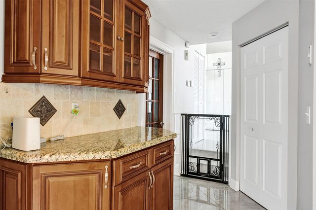 11064 Bismarck Place, Hollywood, FL 33026