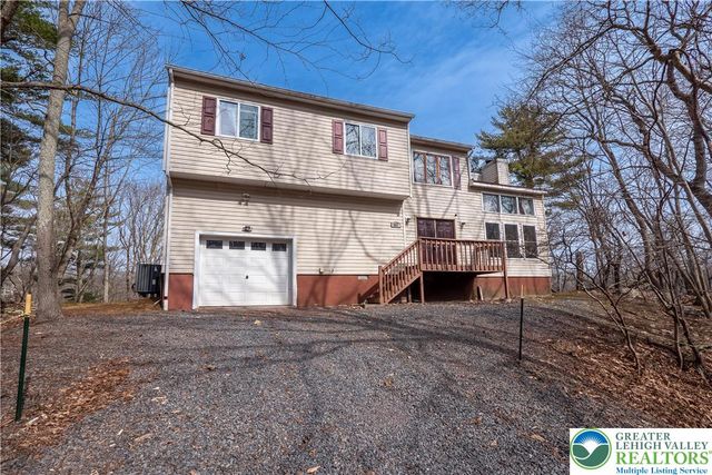 557 Lakeside Drive, Stroud Twp, PA 18301