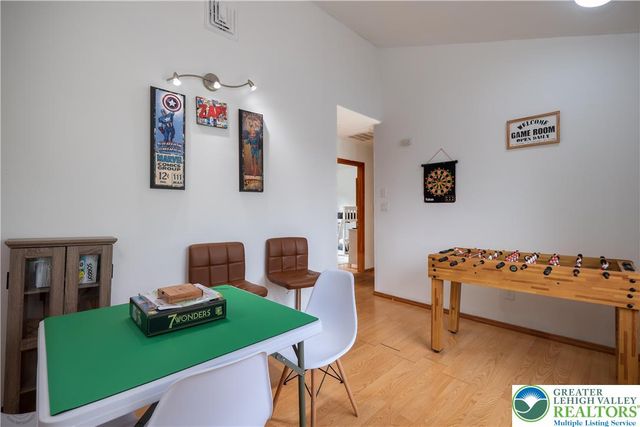 557 Lakeside Drive, Stroud Twp, PA 18301