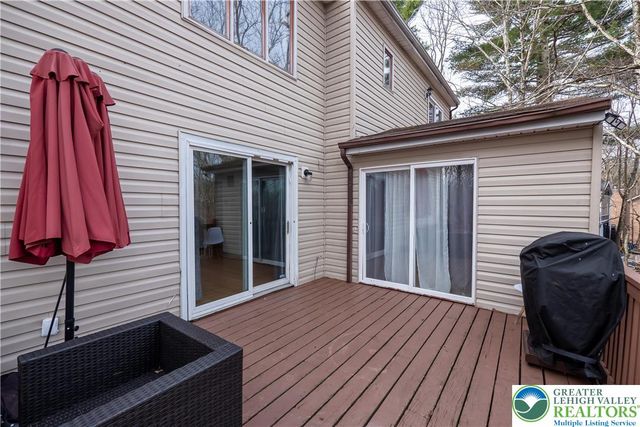 557 Lakeside Drive, Stroud Twp, PA 18301