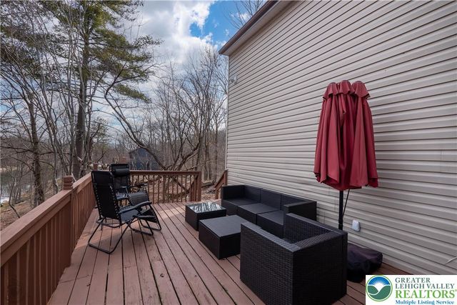 557 Lakeside Drive, Stroud Twp, PA 18301