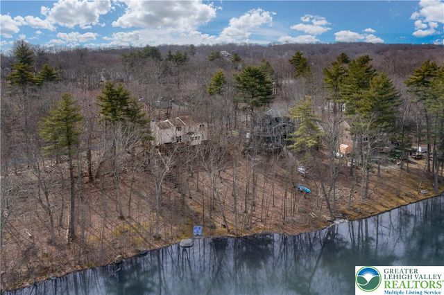 557 Lakeside Drive, Stroud Twp, PA 18301