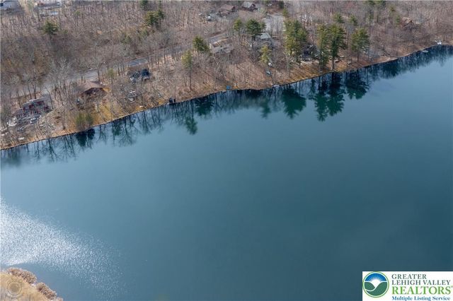 557 Lakeside Drive, Stroud Twp, PA 18301