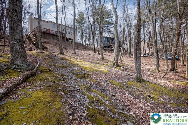 557 Lakeside Drive, Stroud Twp, PA 18301