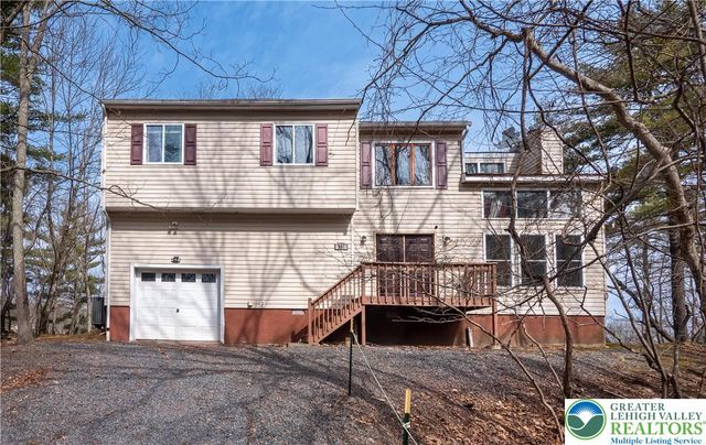 557 Lakeside Drive, Stroud Twp, PA 18301