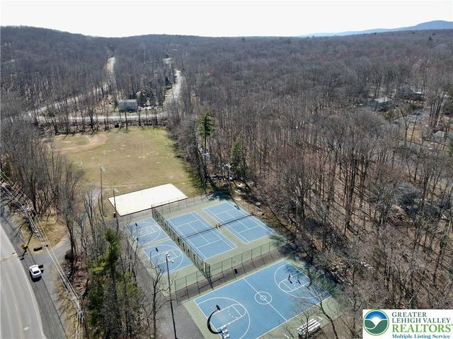 557 Lakeside Drive, Stroud Twp, PA 18301