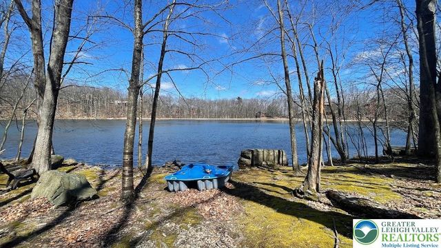 557 Lakeside Drive, Stroud Twp, PA 18301