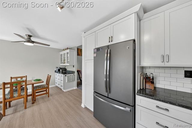 18364 Beechwood Street, Roseville, MI 48066