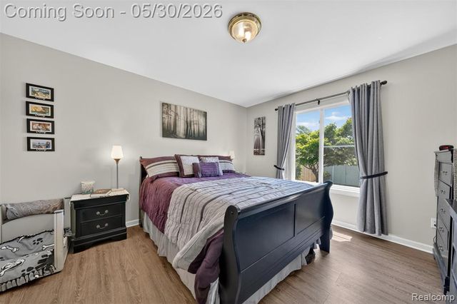 18364 Beechwood Street, Roseville, MI 48066