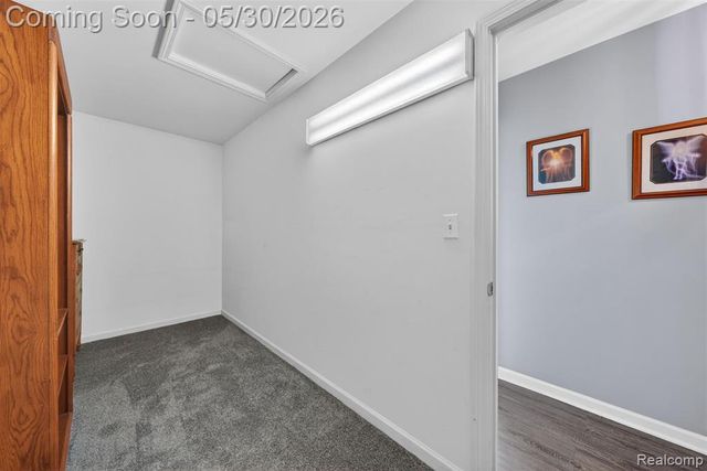 18364 Beechwood Street, Roseville, MI 48066