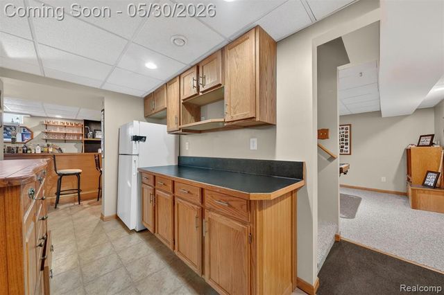 18364 Beechwood Street, Roseville, MI 48066