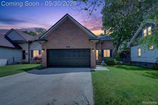 18364 Beechwood Street, Roseville, MI 48066