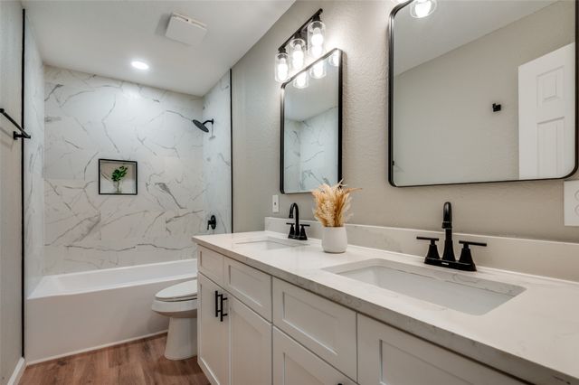 109 S Central Avenue, Waxahachie, TX 75165