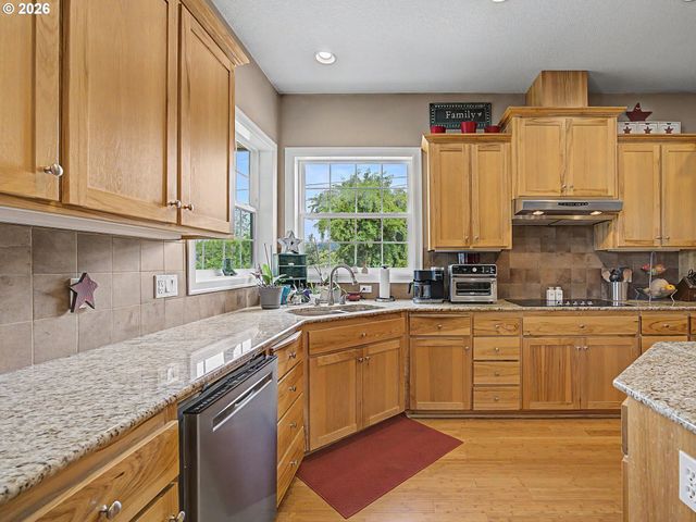 18020 Se RICHEY Rd, Gresham, OR 97080
