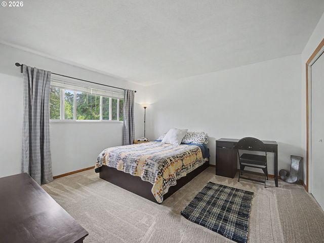 18020 Se RICHEY Rd, Gresham, OR 97080