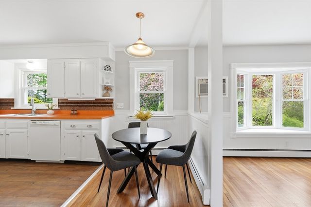 18 Maple St, Auburn, MA 01501