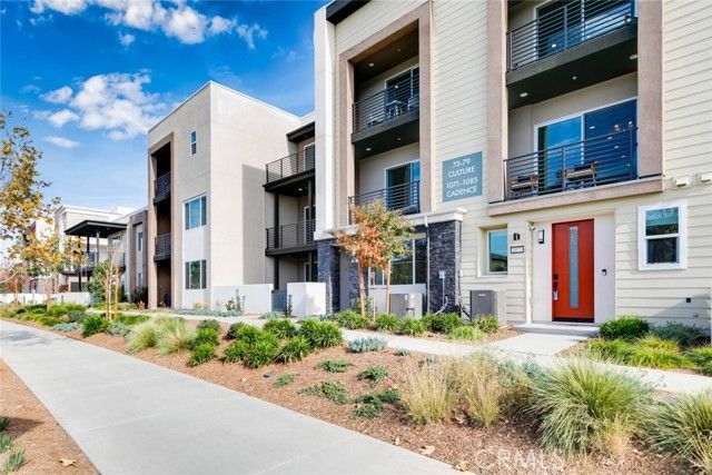 1077 Cadence, Irvine, CA 92618