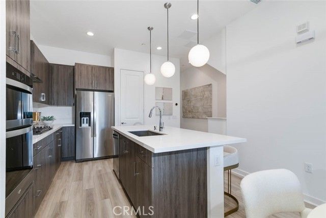 1077 Cadence, Irvine, CA 92618