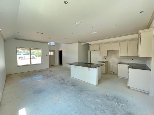 13 E 28th Street, San Angelo, TX 76903